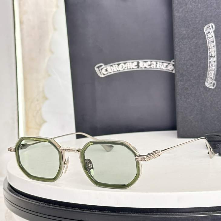 Picture of Chrome Hearts Sunglasses _SKUfw77120550fw